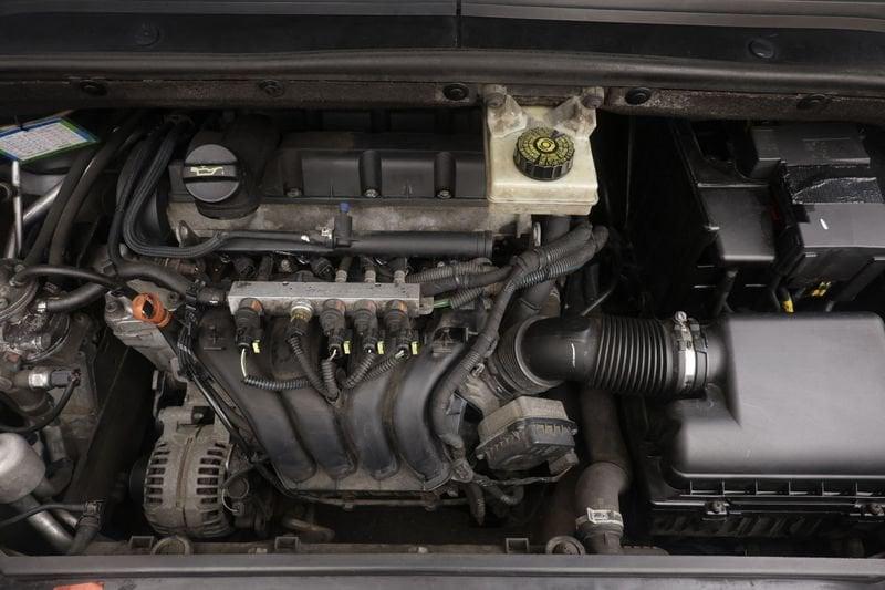 Citroën C4 CITROEN C4 GRAN PICASSO 1.8 92KW BENZINA/METANO