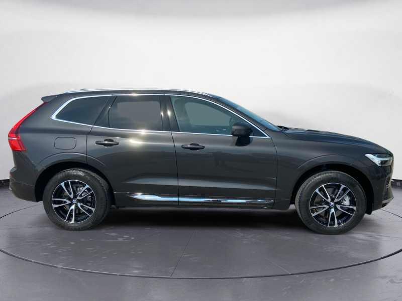 VOLVO XC60 2.0 b4 Plus Bright AuTo