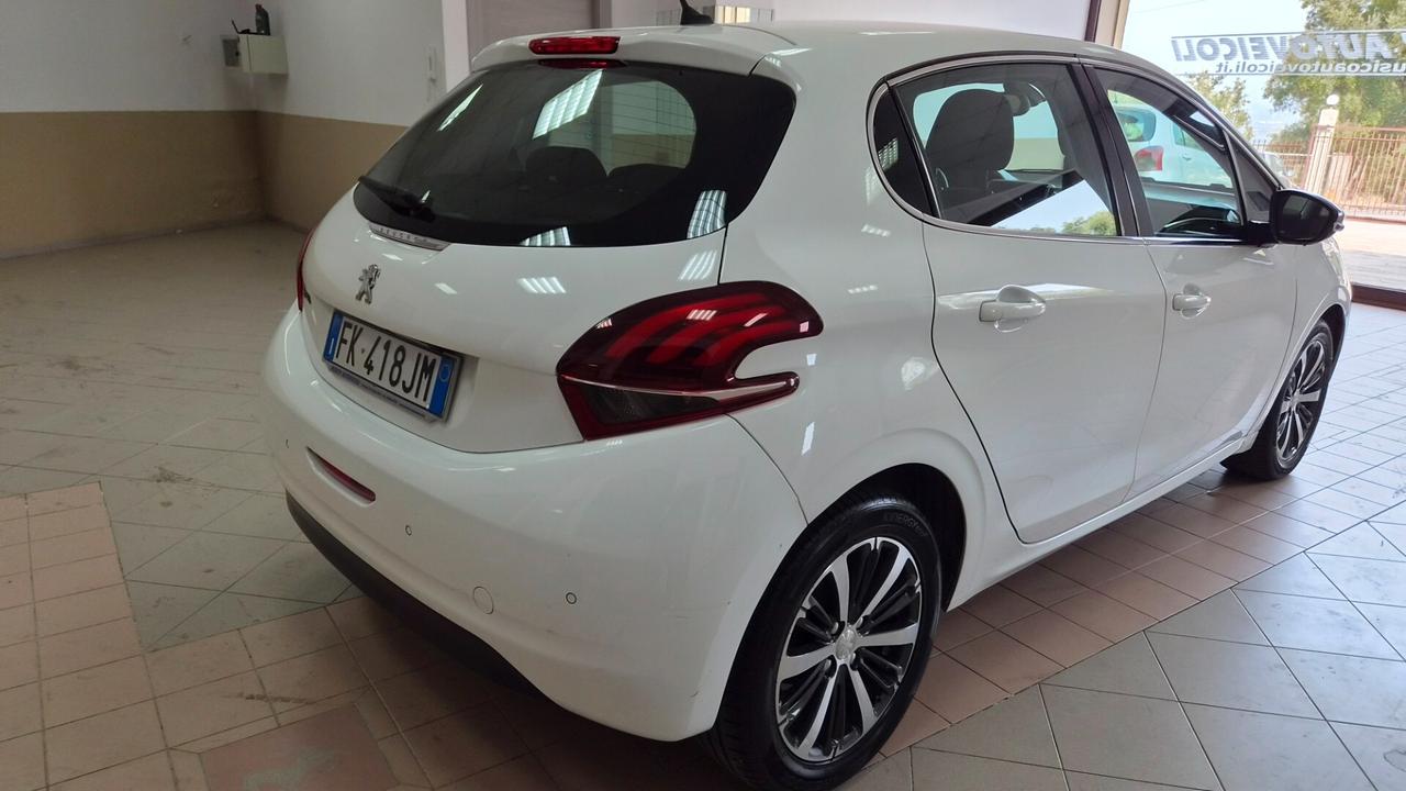 Peugeot 208 BlueHDi 75 5 porte Allure