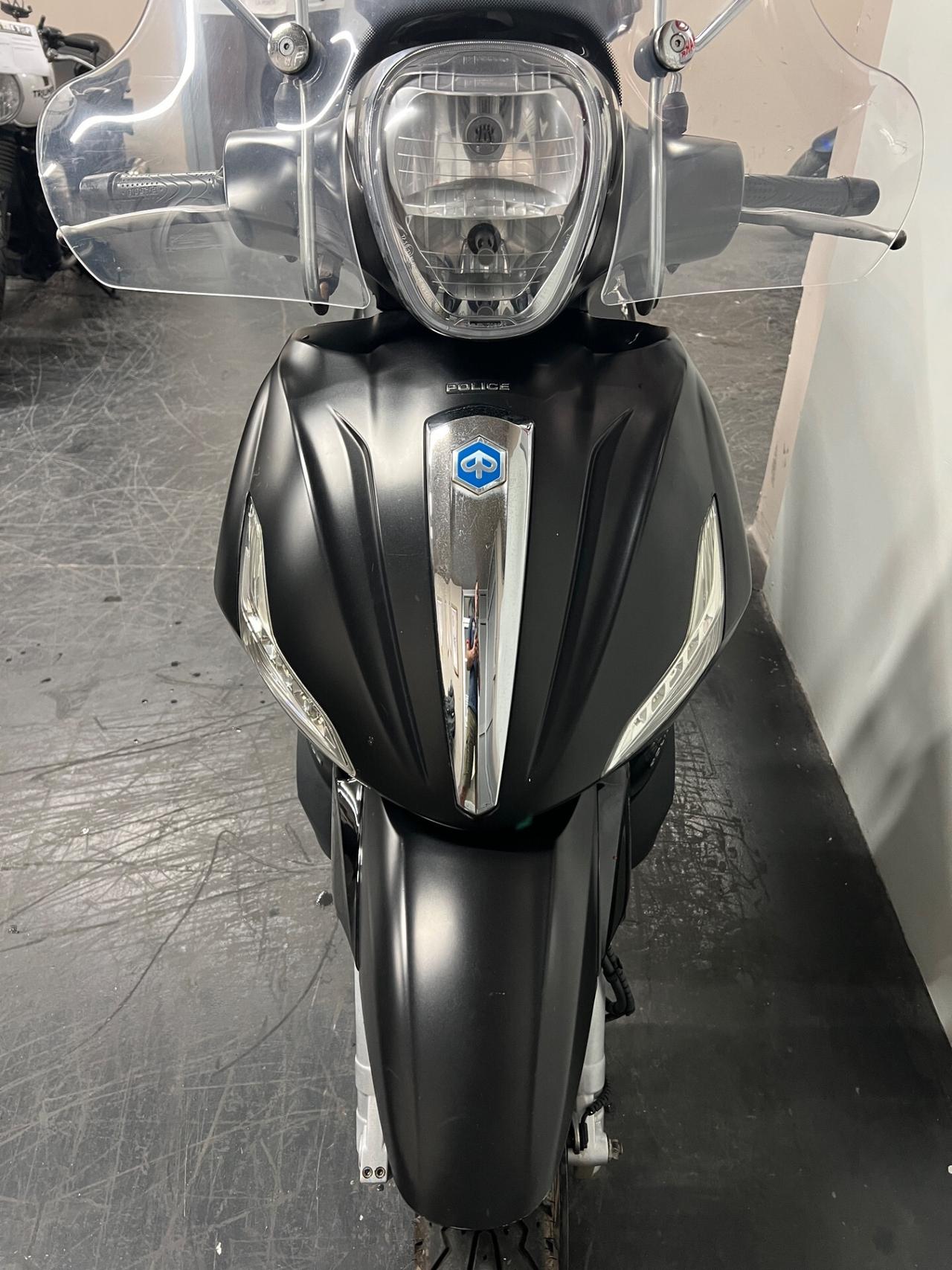 Piaggio Beverly 350 Police