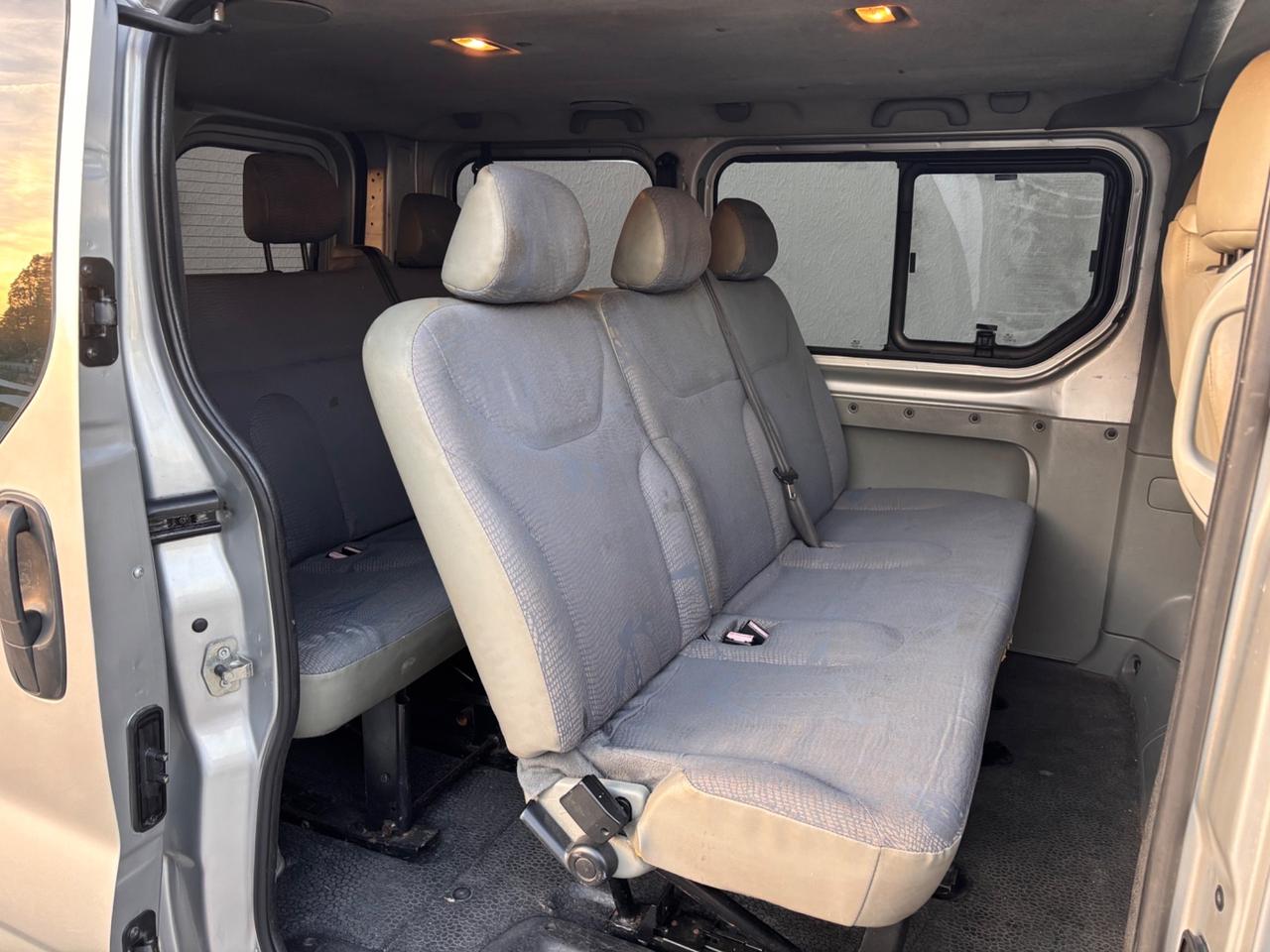 Renault Trafic 1.9 dCi/100 9 posti