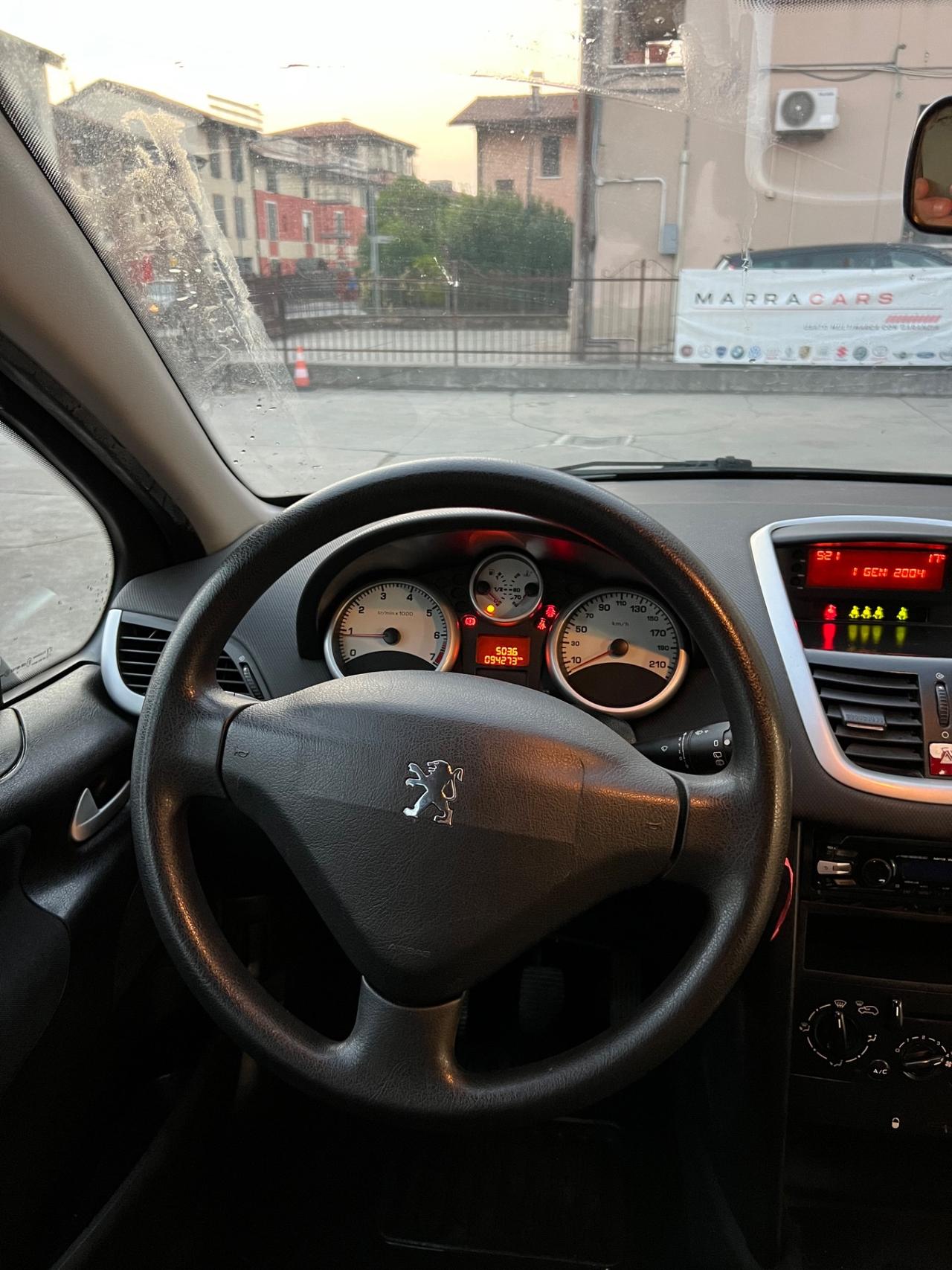 Peugeot 207 1.4 8V 75CV 5p. X Line