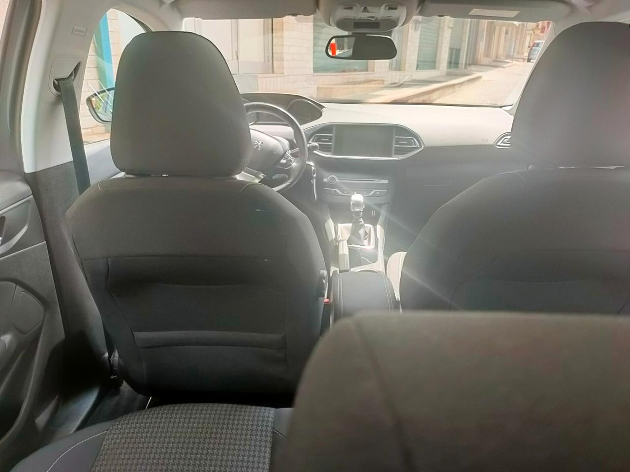 Peugeot 308 BlueHDi 100 S&S Style Allure