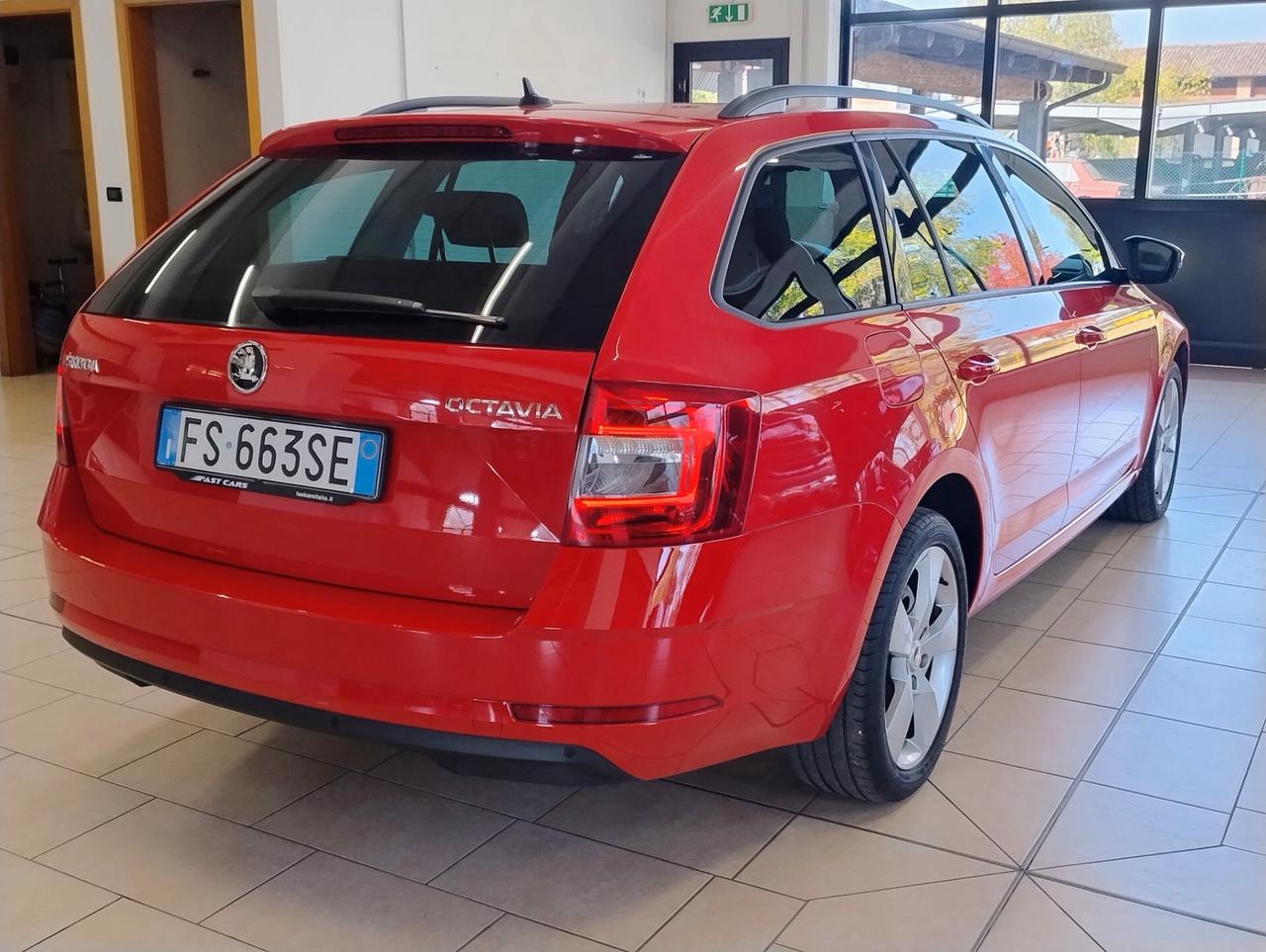 SKODA Octavia 2.0 TDI DSG Wagon STYLE CARPLAY FULL LED ALCANTARA