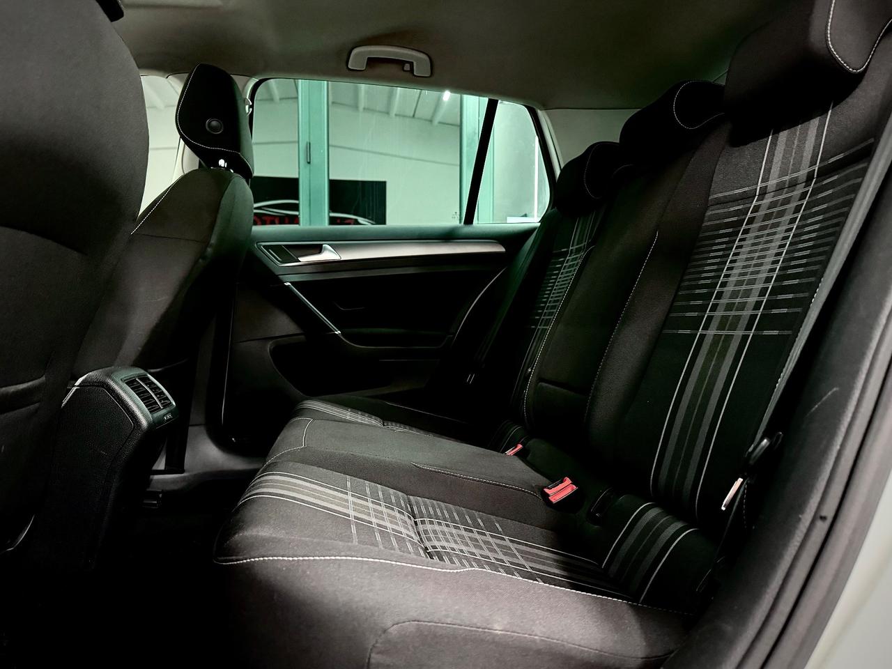 Volkswagen Golf 2.0 TDI DSG 5p. Highline BlueMotion Technology