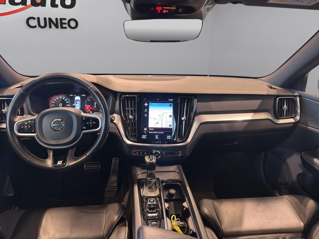 Volvo V60 2.0 d4 R-design awd geartronic my20