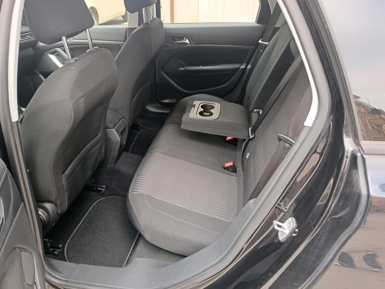 Peugeot 308 1.6 e-HDi 115 CV Stop&Start SW Business