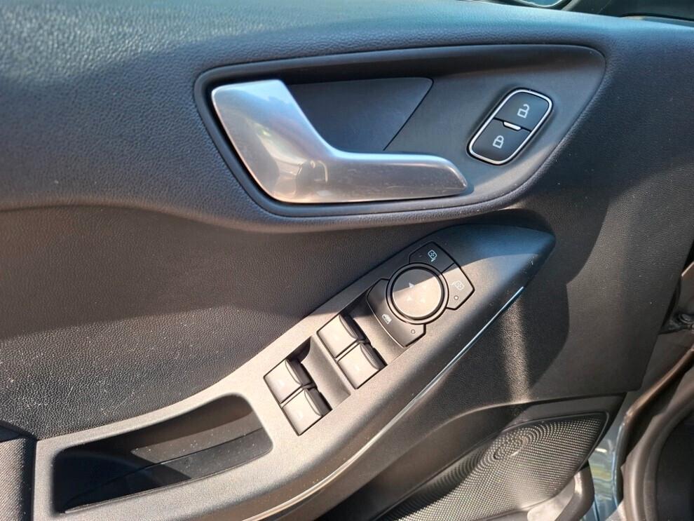 Ford Fiesta 1.0 Hybrid TITANIUM SENZA VINCOLI DI FINANZIAMENTO