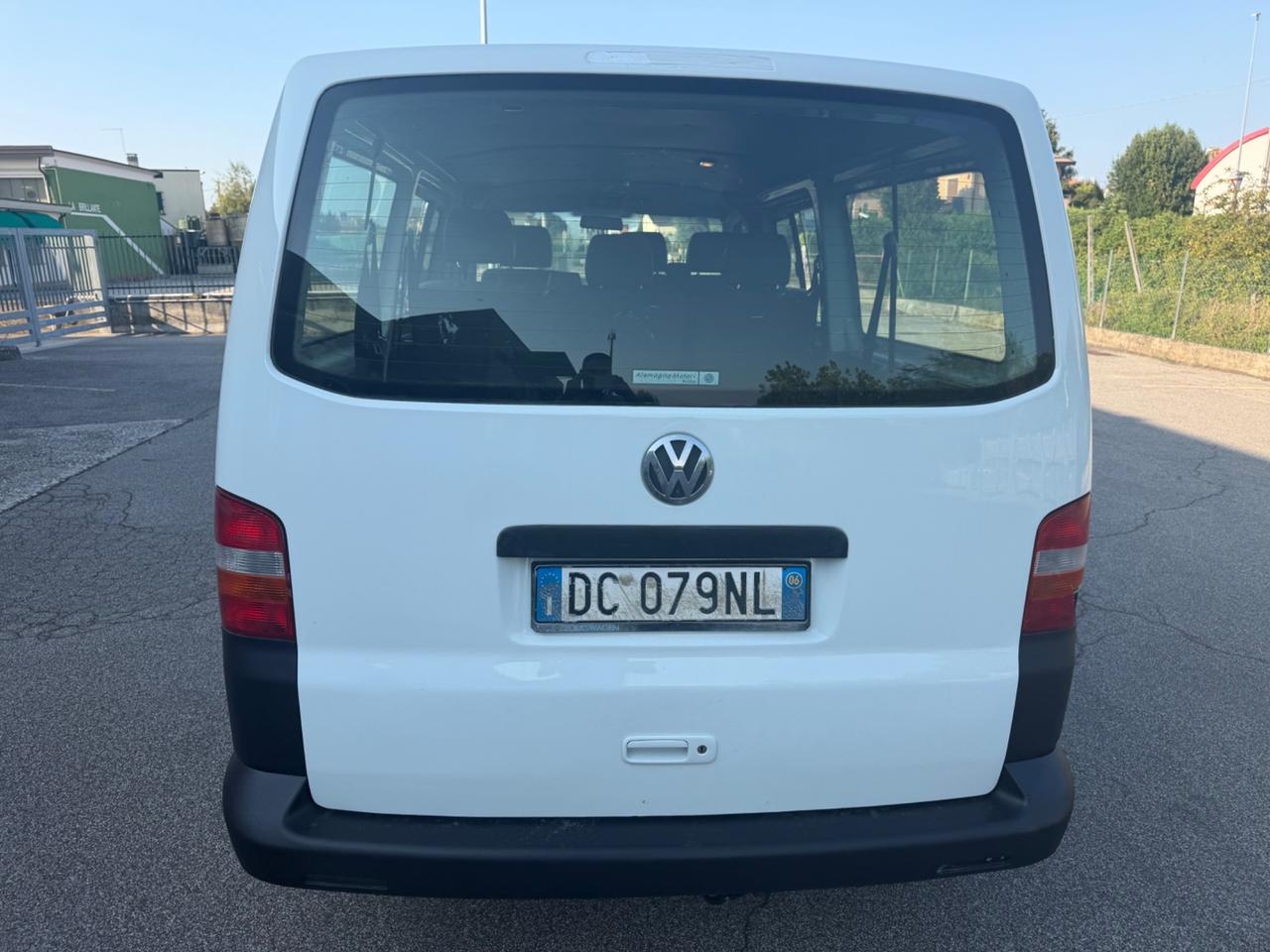 Volkswagen Transporter 2.5 TDI anno 2006 9 posti