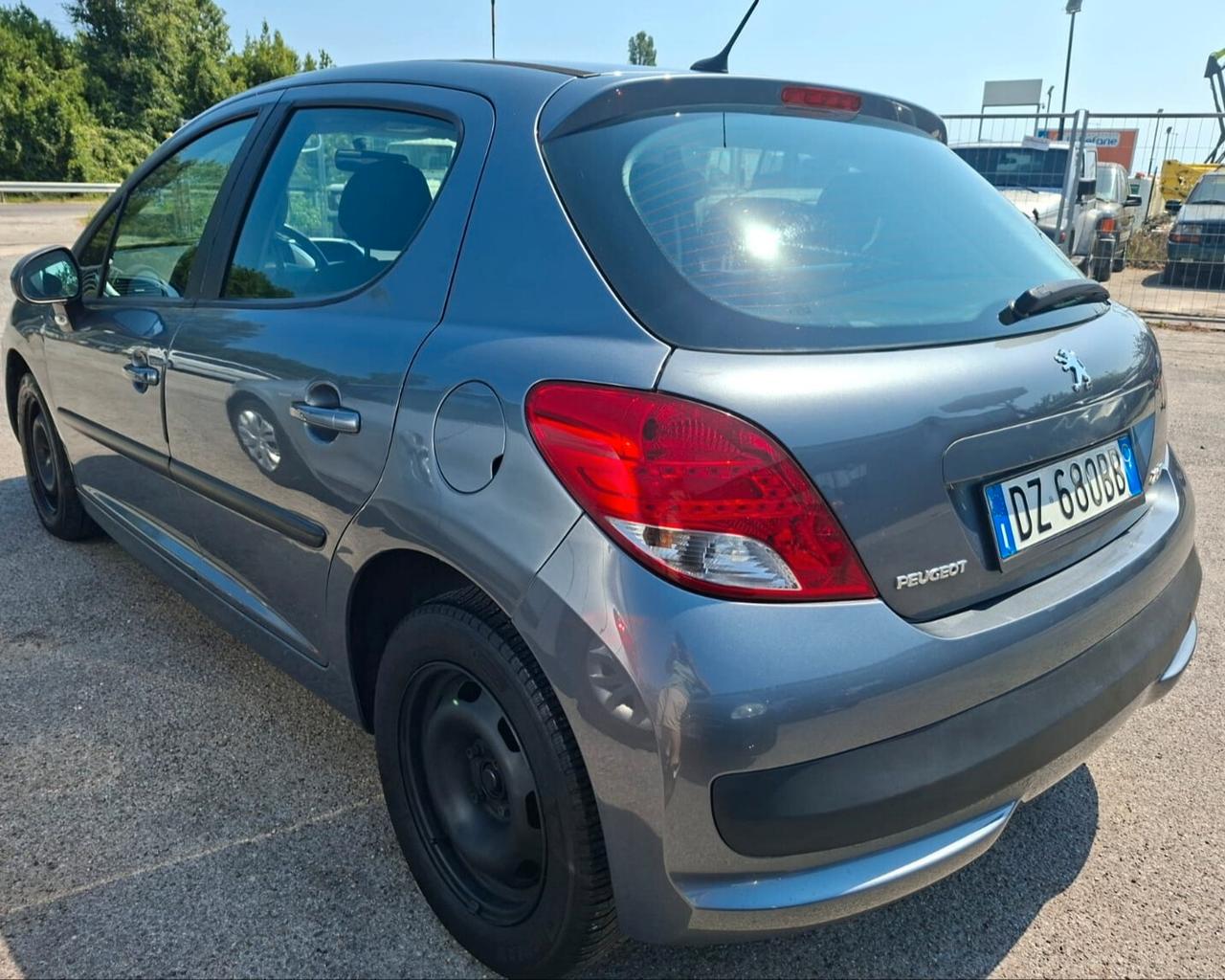 Peugeot 207 1.4 75CV GPL