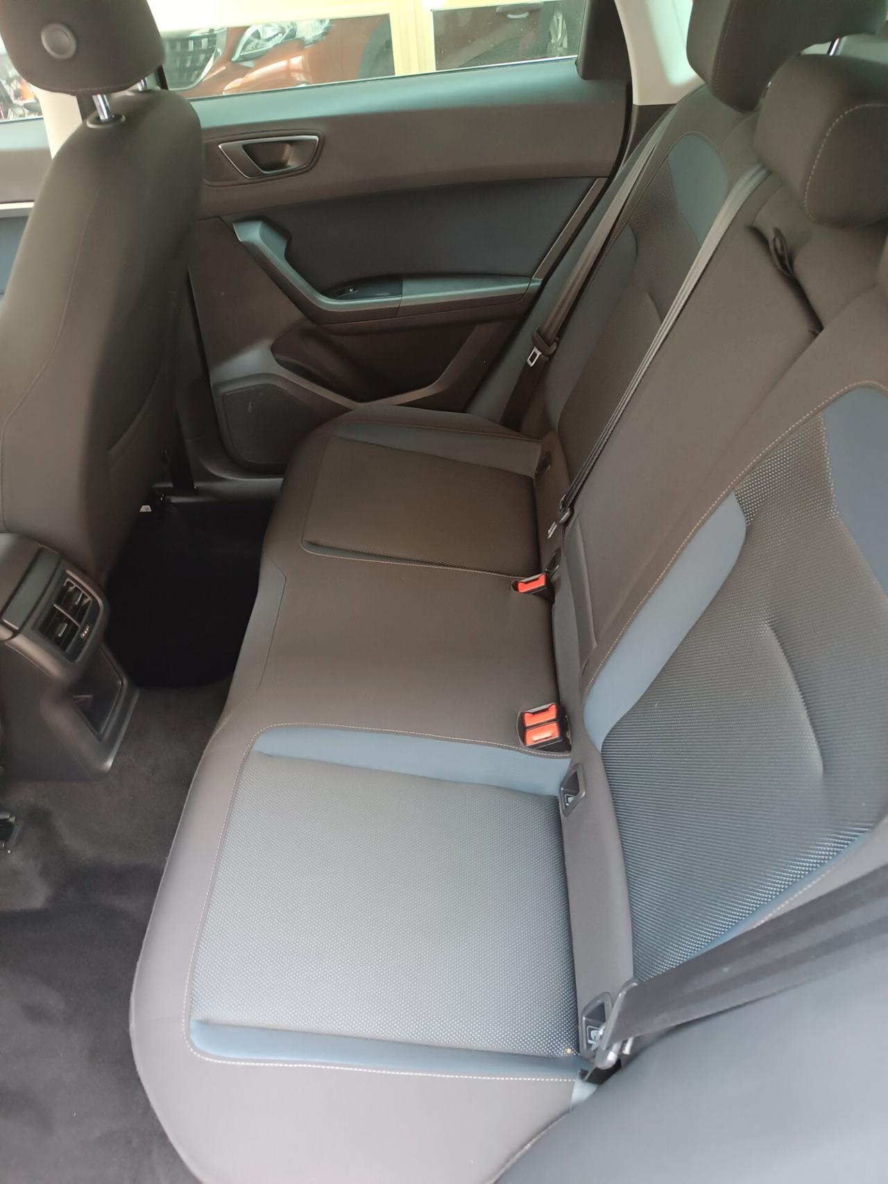 Seat Ateca 1.6 TDI 115 CV full optional navi camera