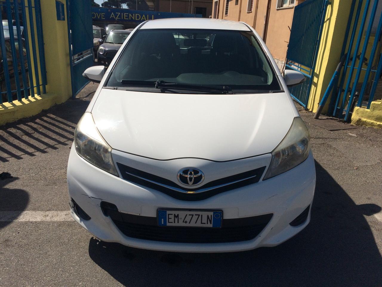 2012 Toyota Yaris 1.4 D-4D 5 porte Active M-MT tagliandata