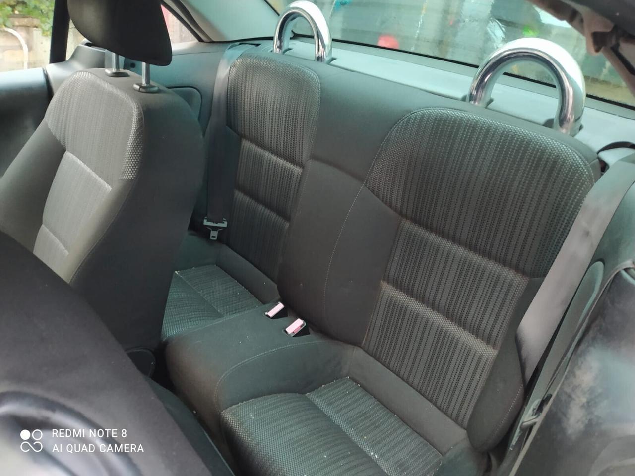 Peugeot 207 1.6 VTi CC Féline