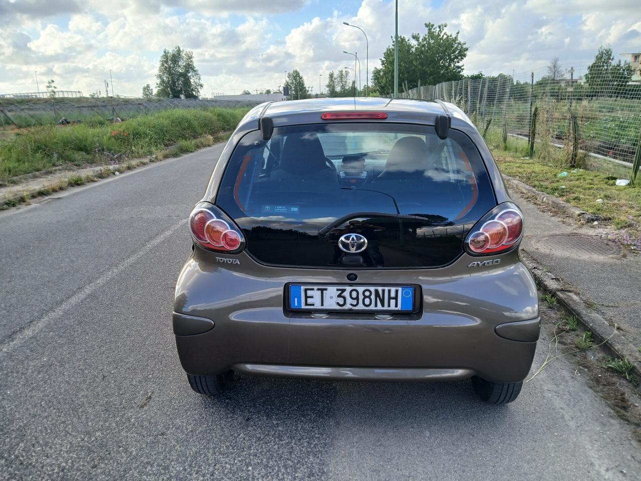 Toyota Aygo 1.0 12V VVT-i 5 porte Lounge Connect