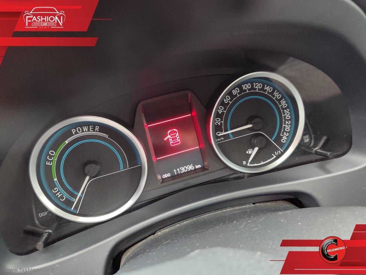 TOYOTA Auris TS 1.8 Hybrid Lounge