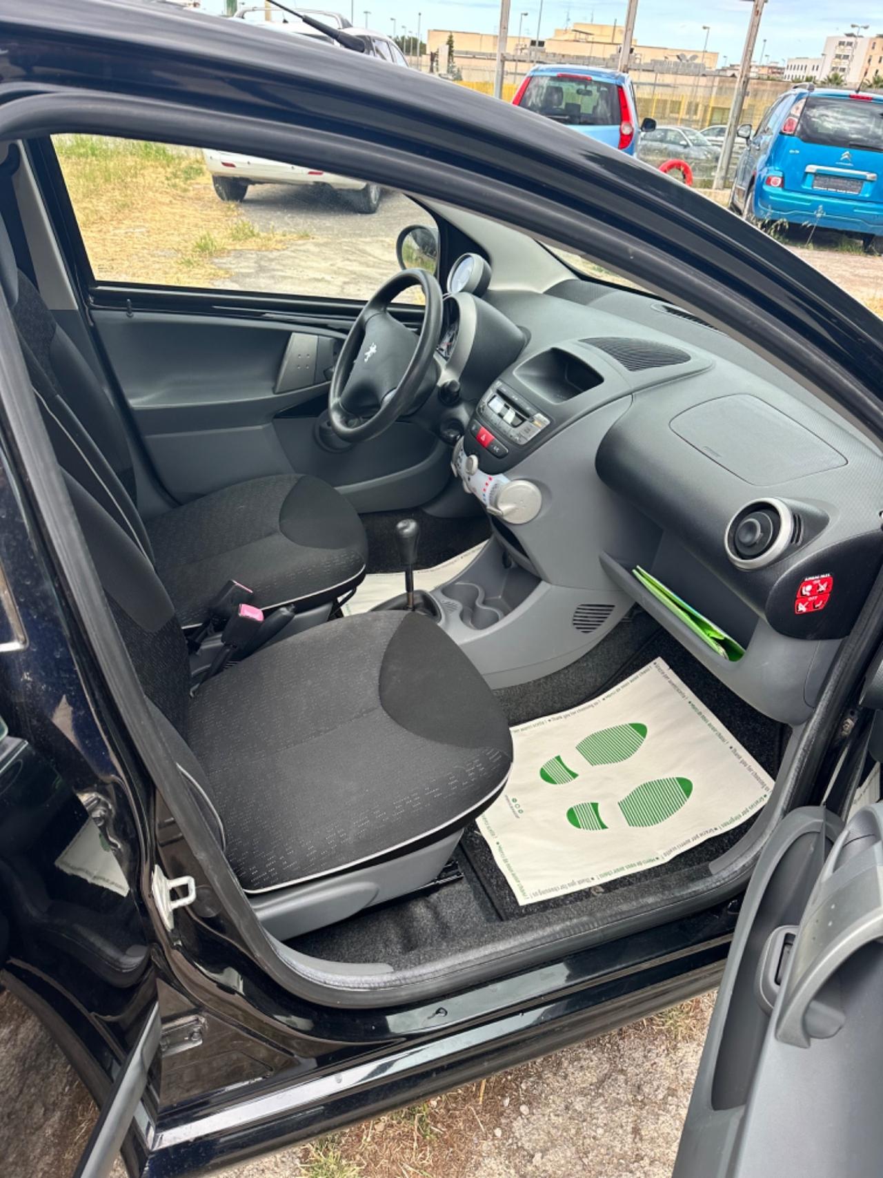 Peugeot 107 1.0 68CV 5p. Plaisir