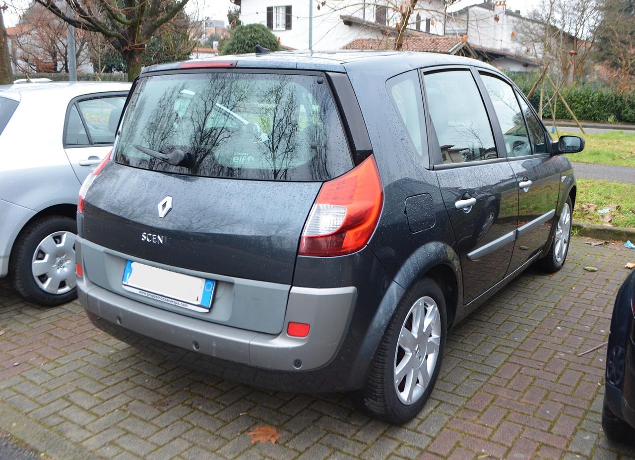 Renault Scenic Scénic 2.0 16V dCi Dynamique