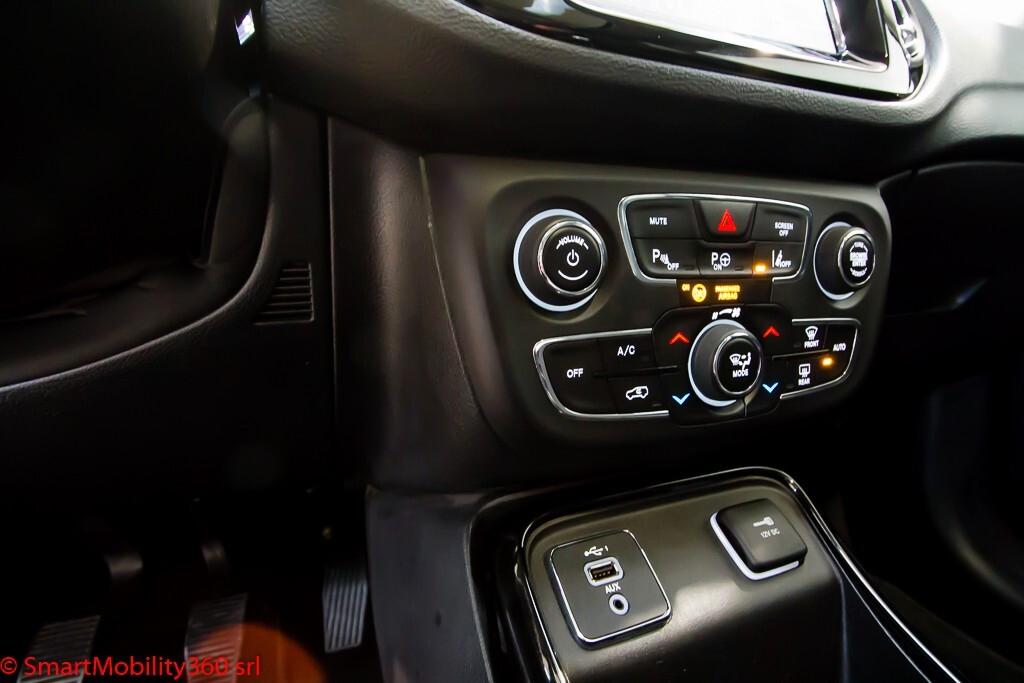 Jeep Compass 1.6 Multijet II 2WD Limited - Ok neopatentati!!!