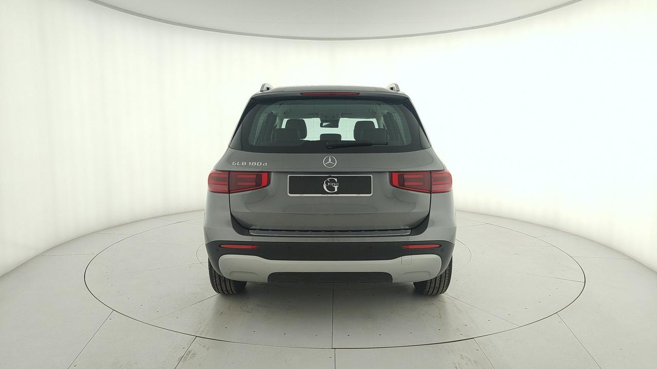 Mercedes-Benz GLB 180 d Advanced auto