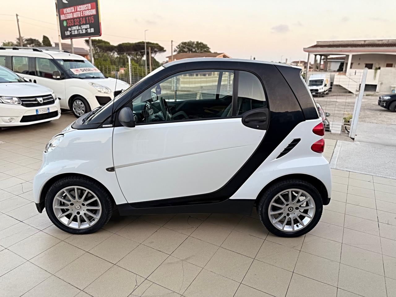 Smart ForTwo 1000 45 kW MHD coupé pure Garanzia 12 Mesi