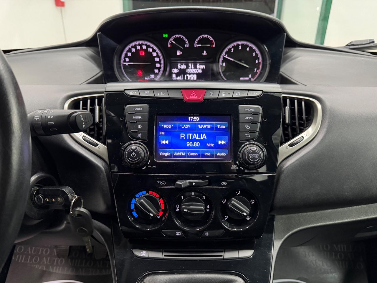 Lancia Ypsilon 1.2 69 CV 5 porte GPL Ecochic Gold