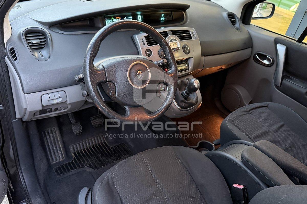 RENAULT Grand Scénic 1.6 16V Dynamique