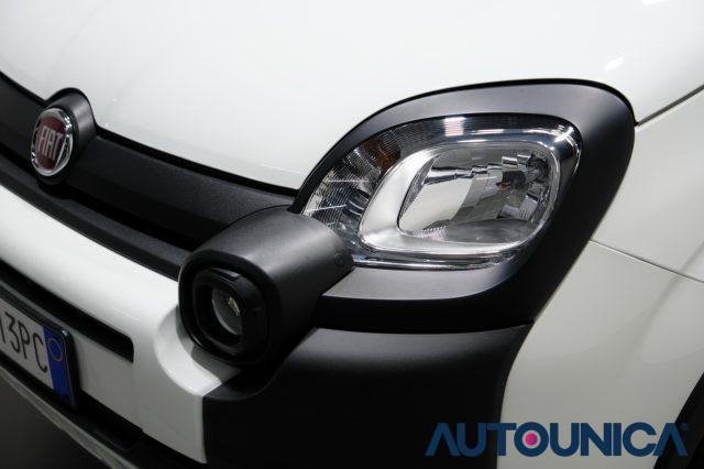 FIAT Panda 1.0 FIREFLY S&S HYBRID CITY CROSS NEOPATENTATI