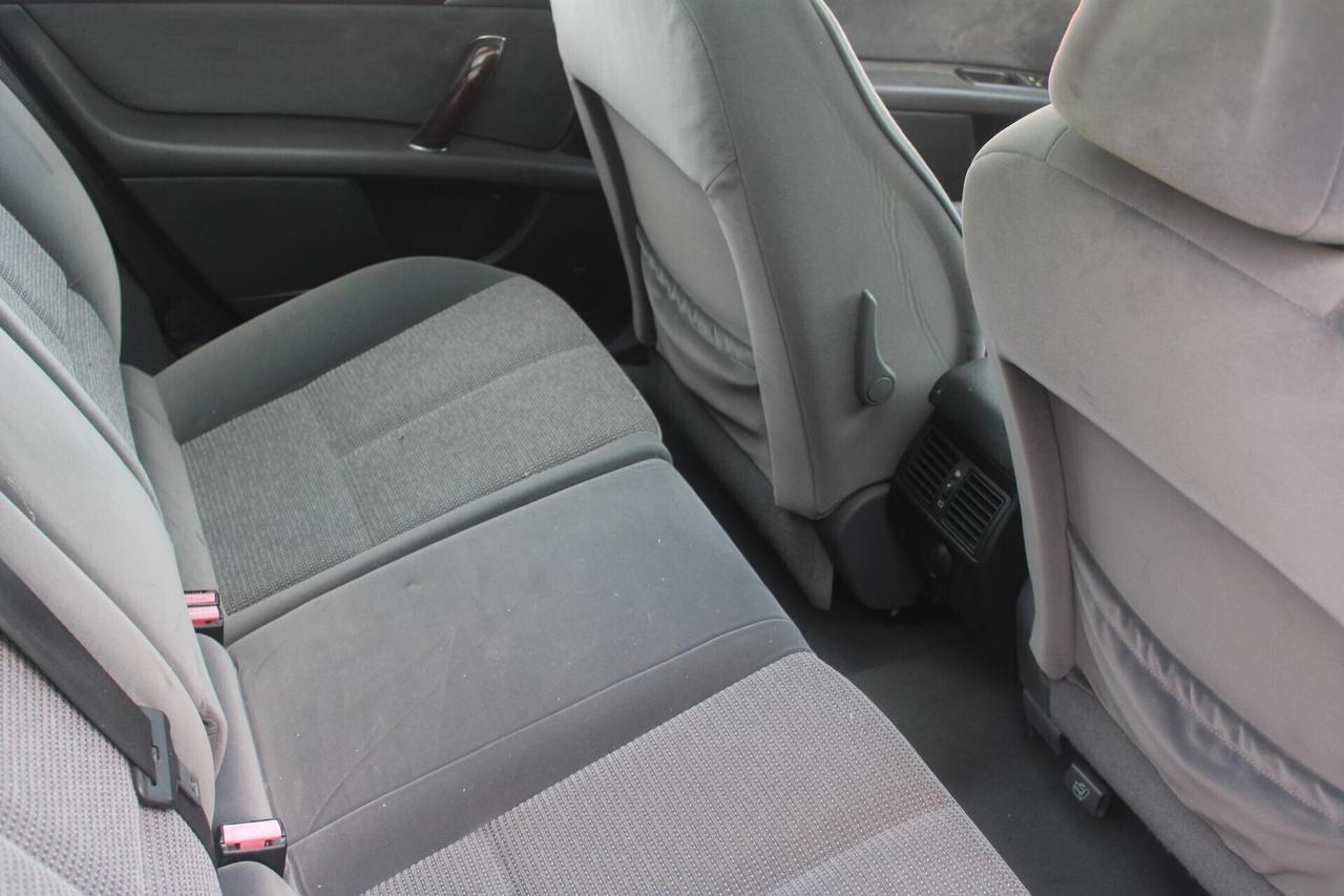 Peugeot 407 2.0 HDi Confort