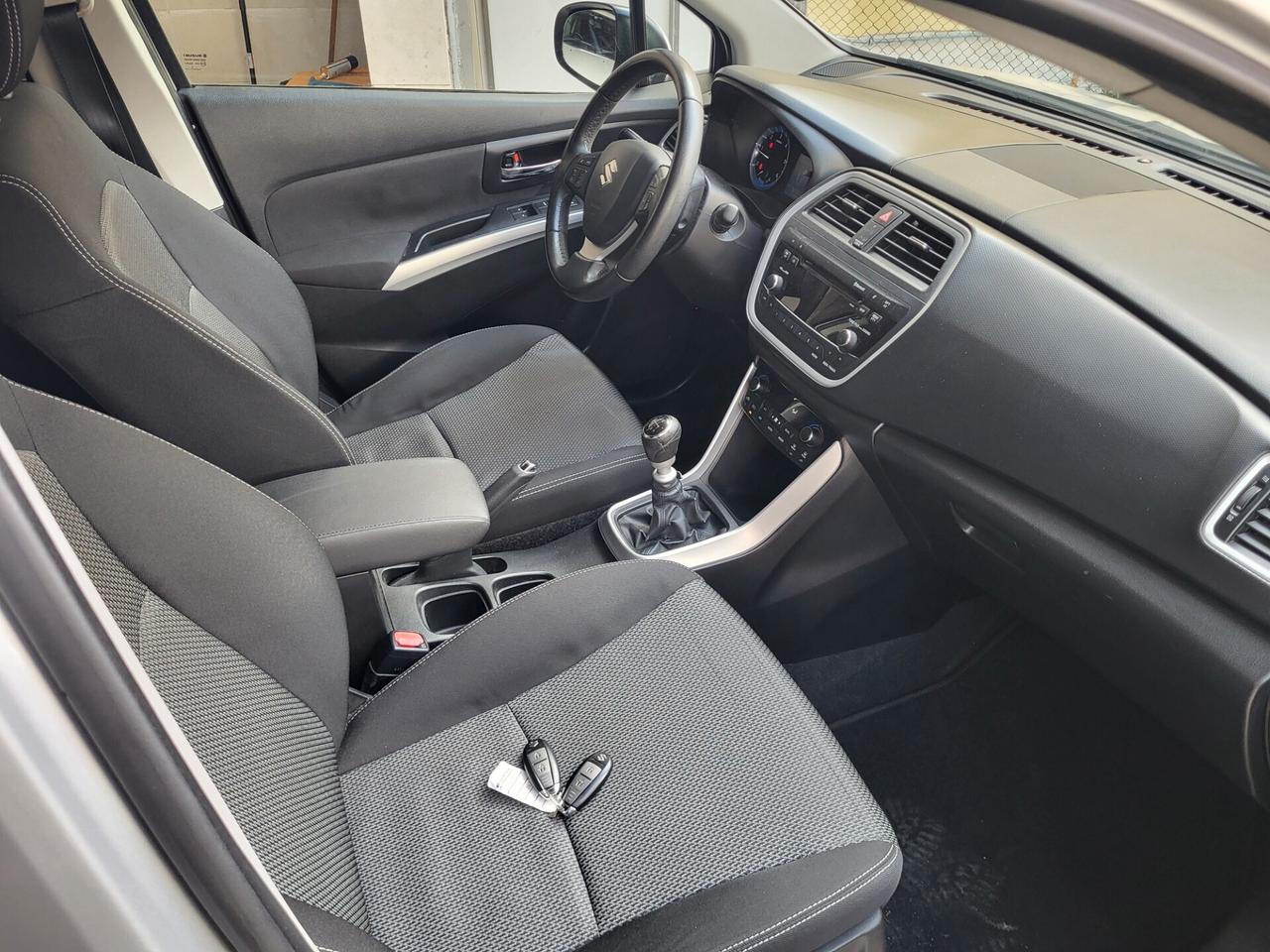 Suzuki S-Cross 1.6 DDiS Top