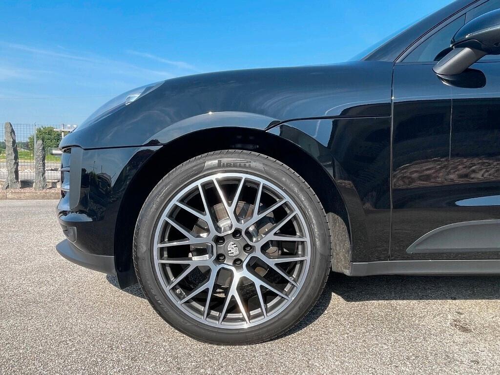 Porsche Macan 2.0 pdk 245cv