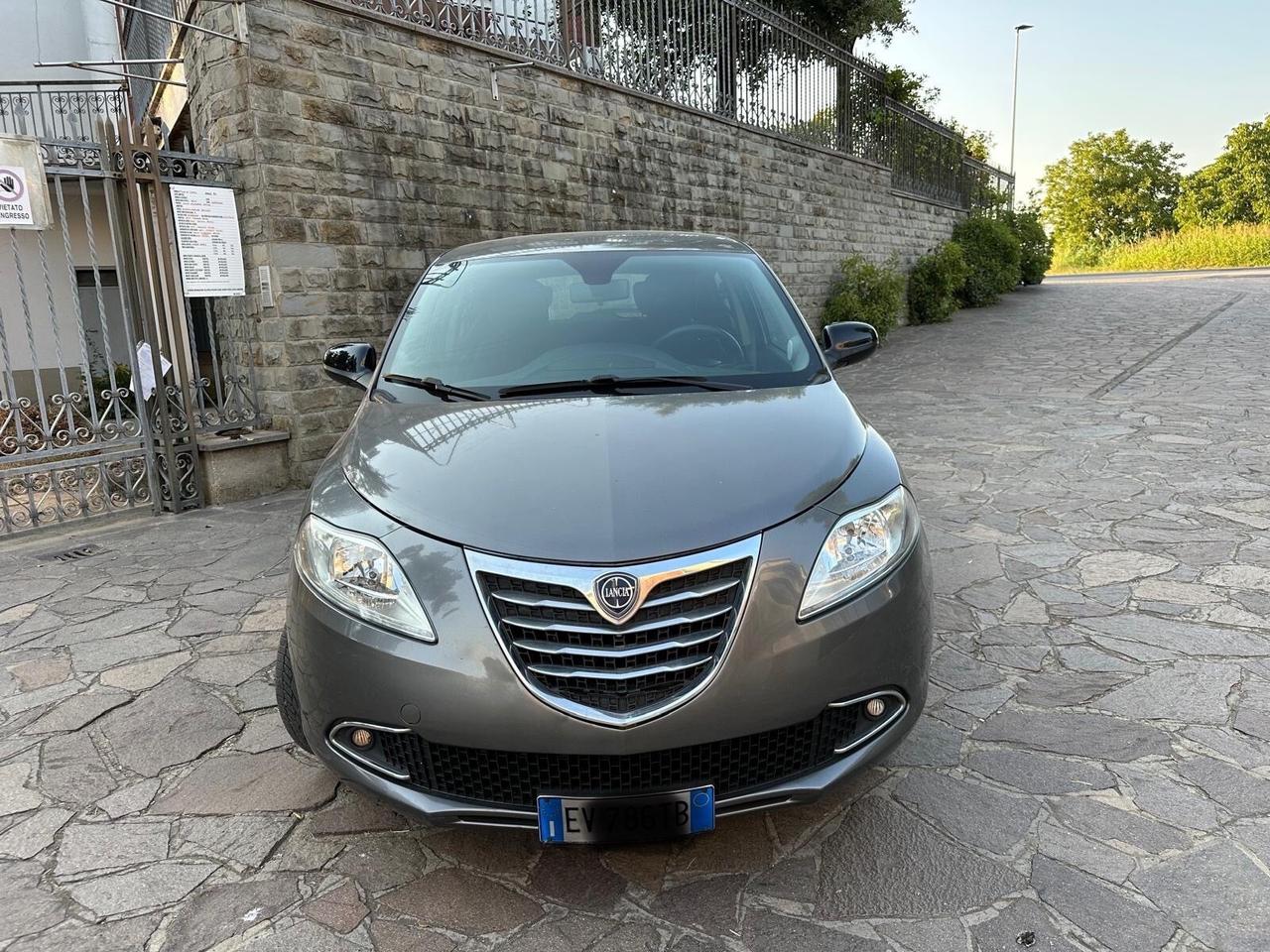 Lancia Ypsilon 1.2 69 CV 5 porte GPL Ecochic Gold NEOPATENTATI