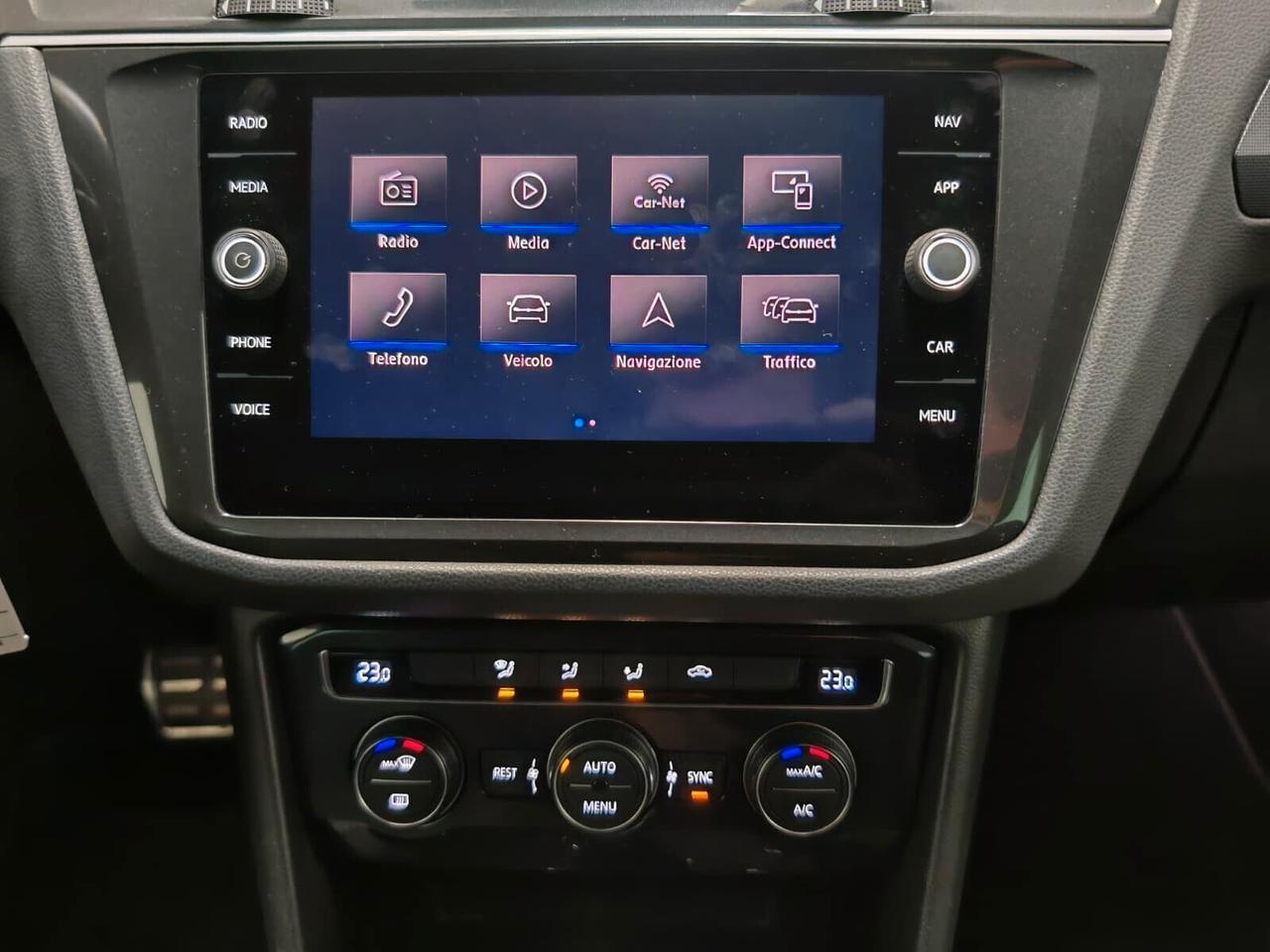 Volkswagen Tiguan 2.0 TDI SCR DSG 4MOTION R-LINE