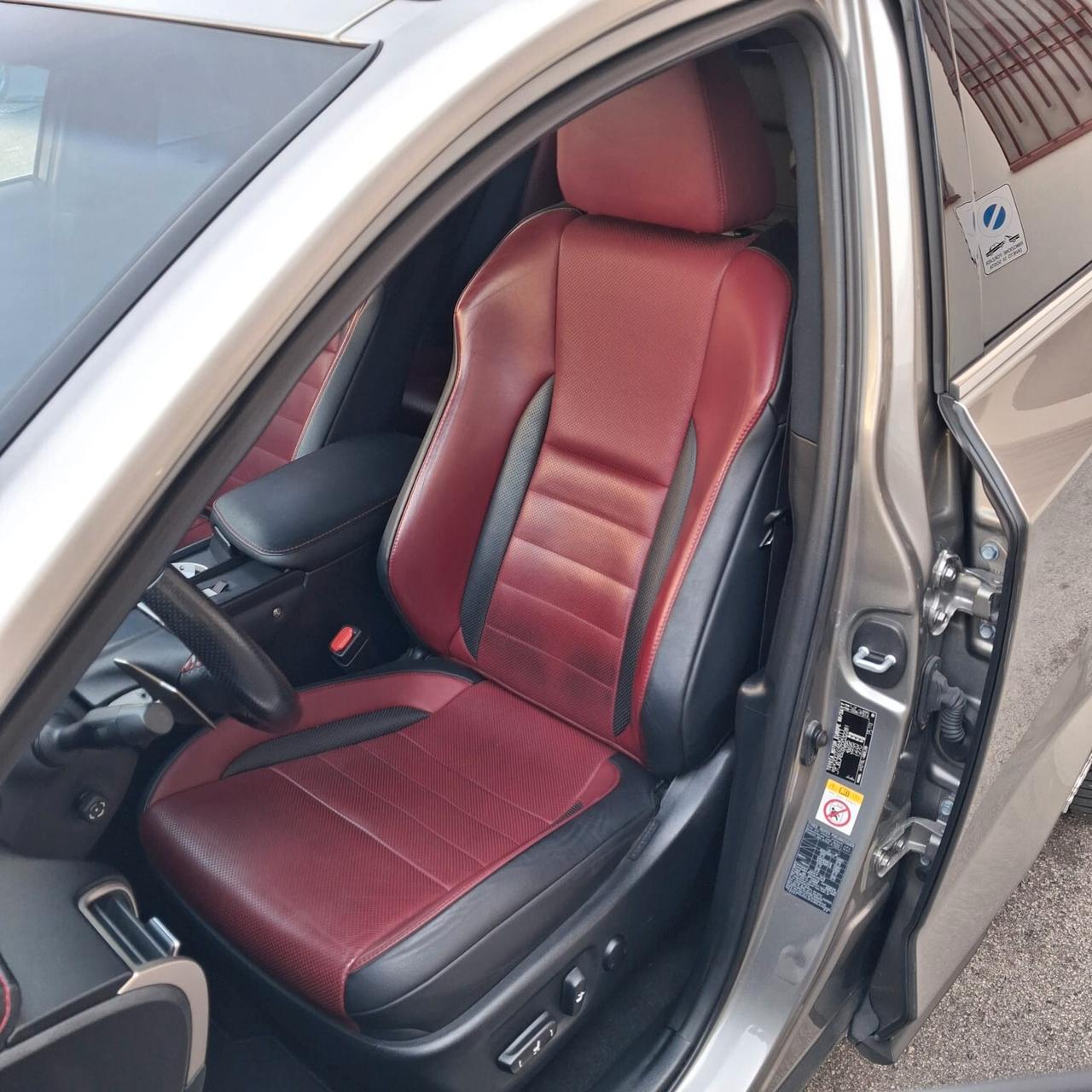 Lexus NX 300h Hybrid 4WD F-Sport