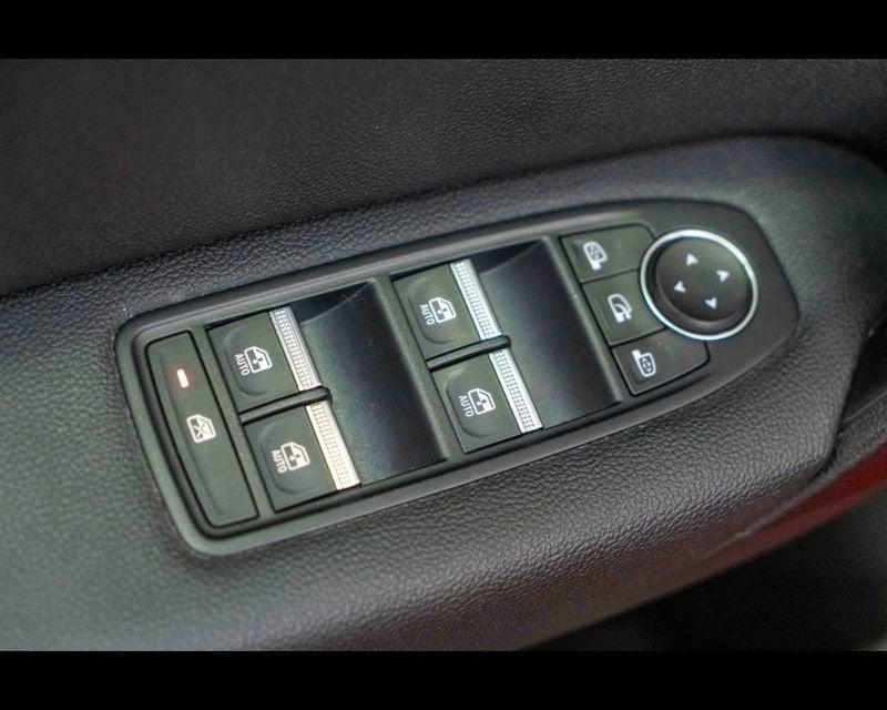 Renault Captur 2ª serie Plug-in Hybrid E-Tech 160 CV Intens