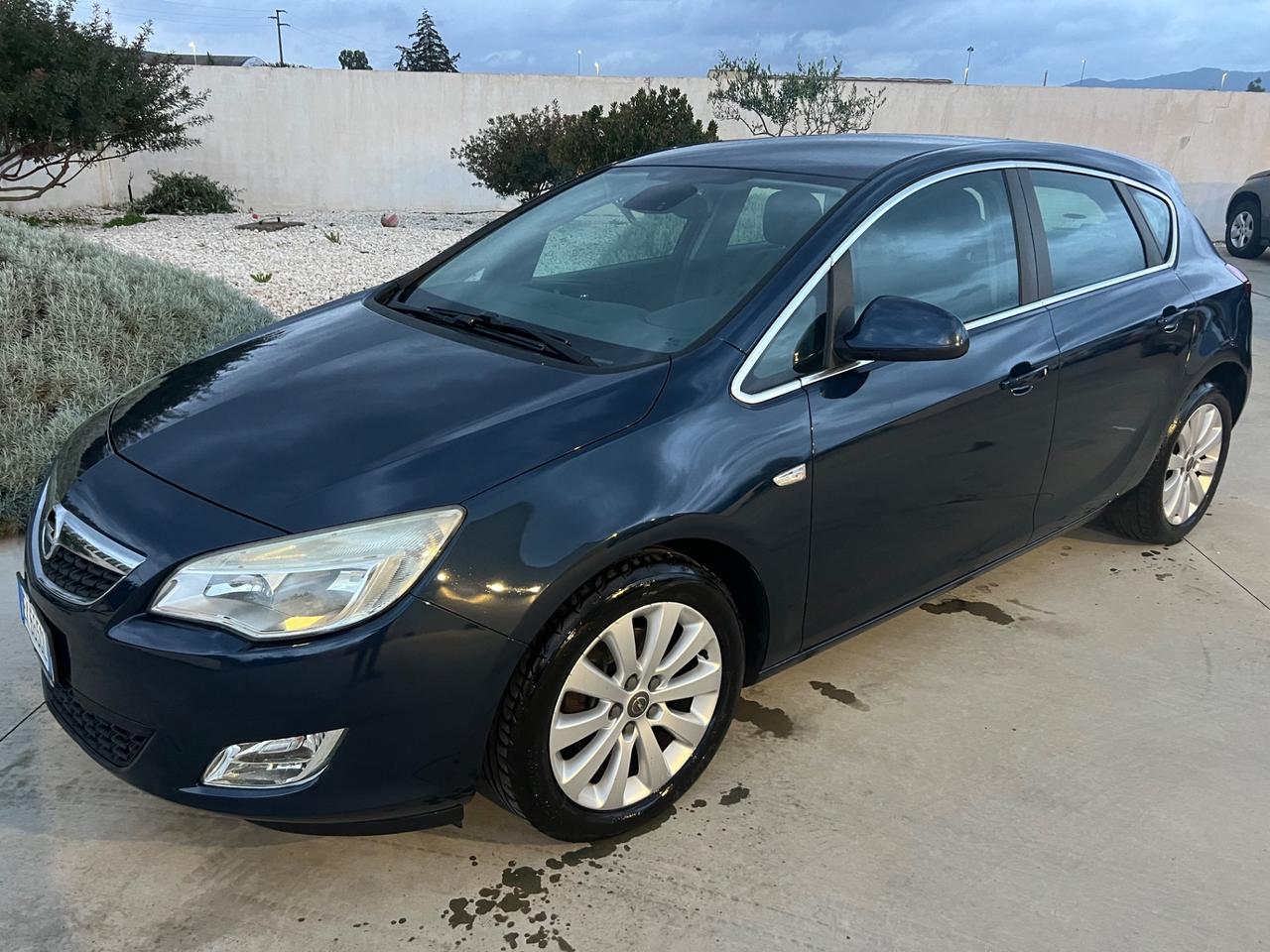 Opel Astra 1.7 CDTI 110CV 5 porte Cosmo 2011