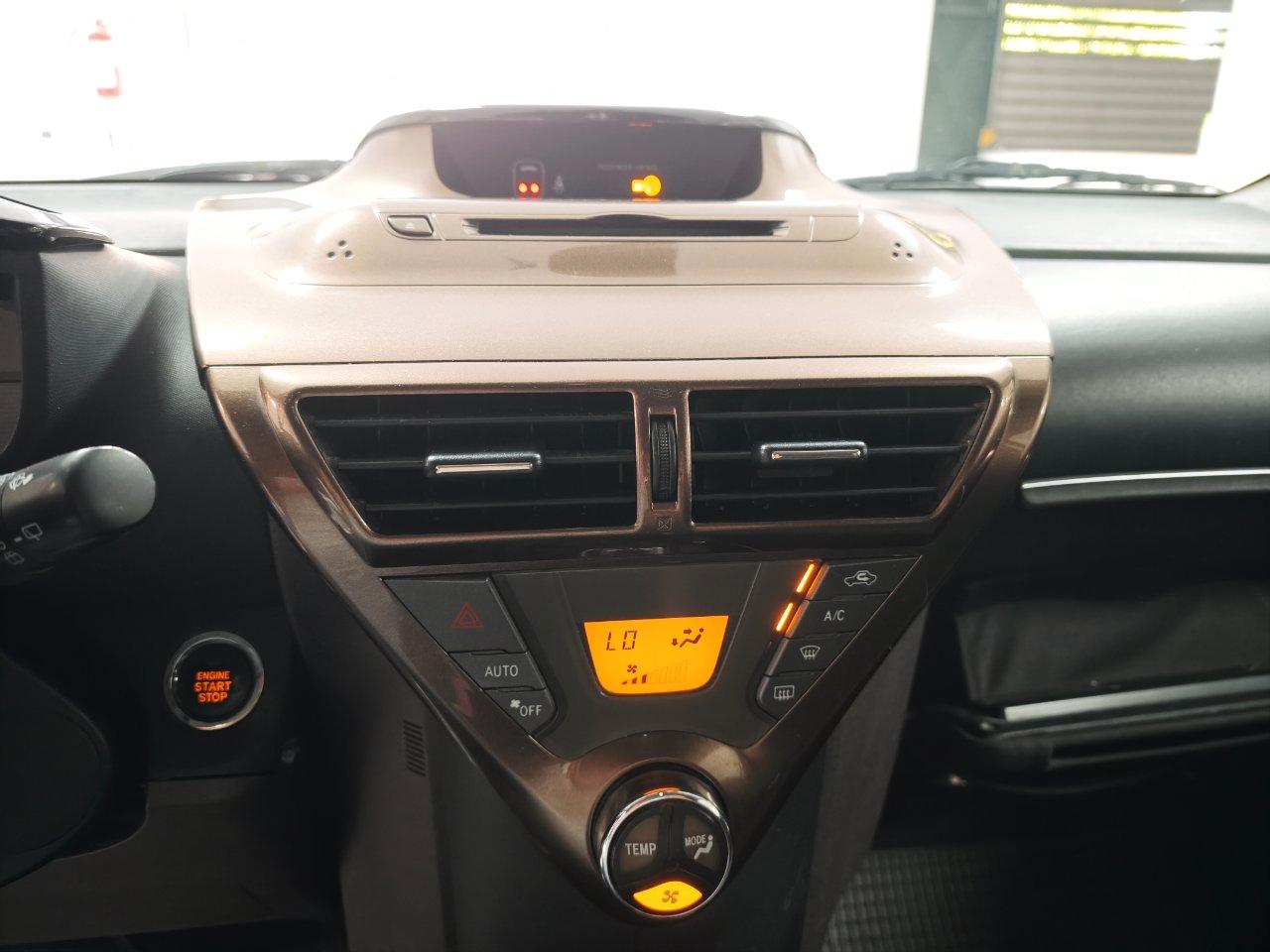 Toyota iQ 1.0 Tobasco cvt