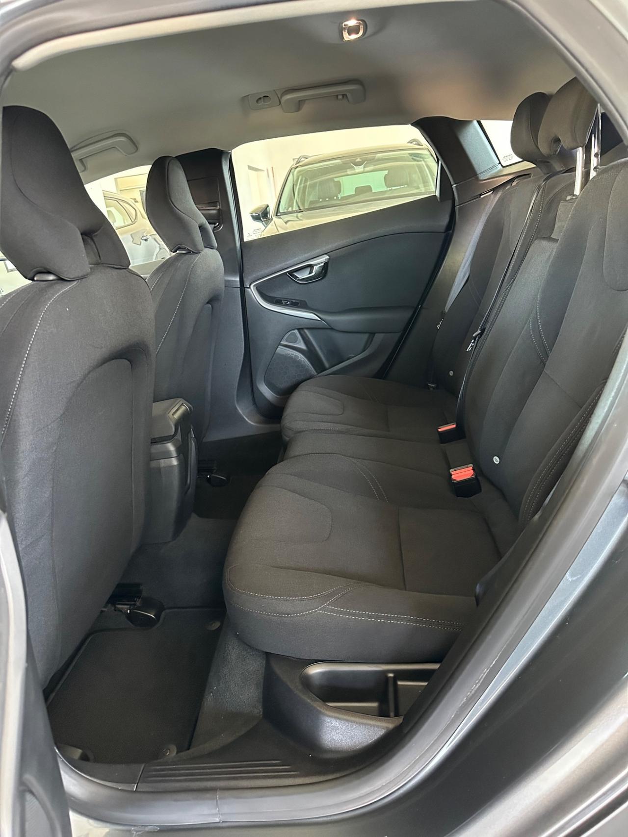 Volvo V40 D2 Momentum