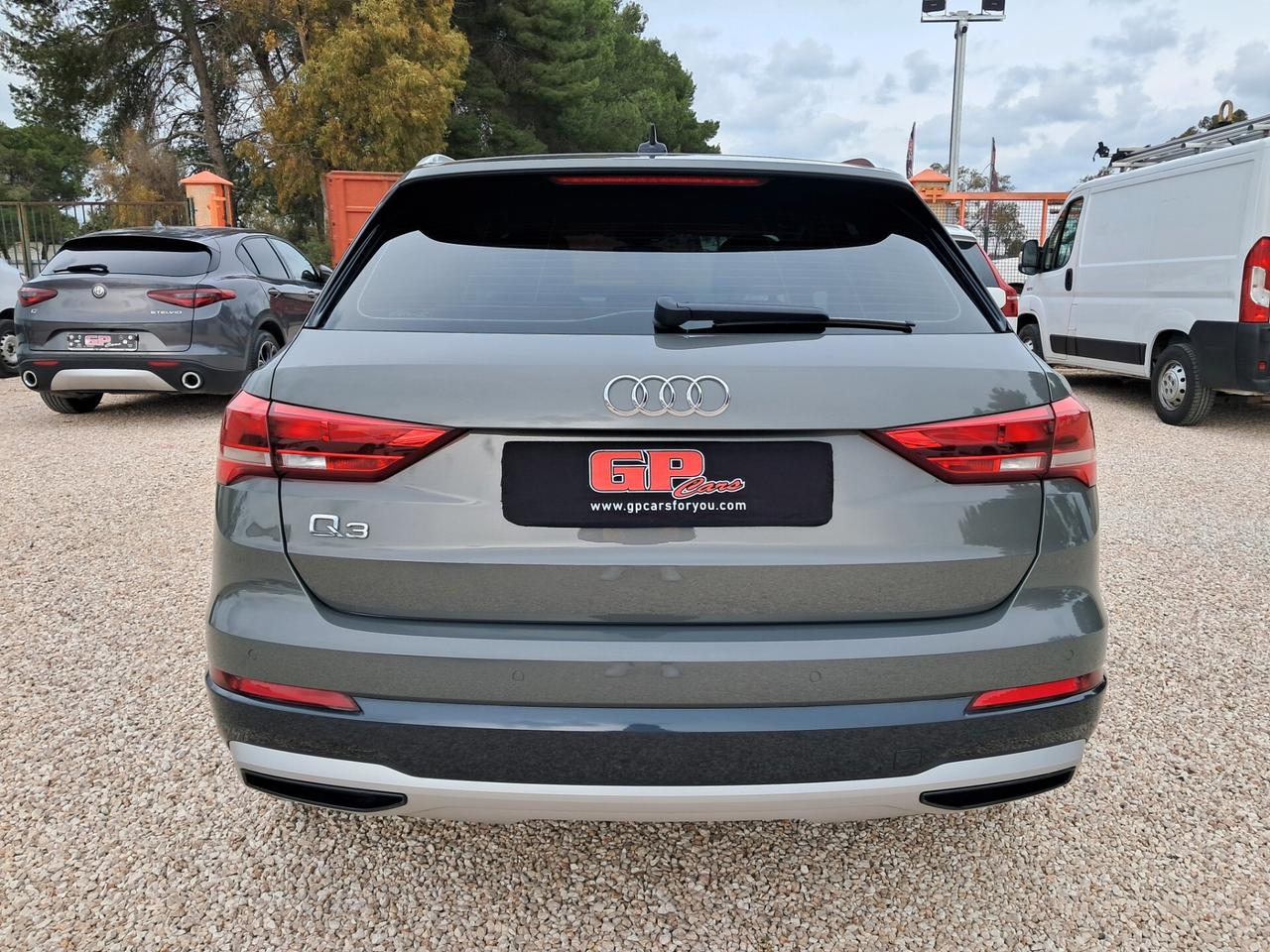 Audi Q3-2.0TDI-150CV S tronic*NAVI*LED*CRUISE