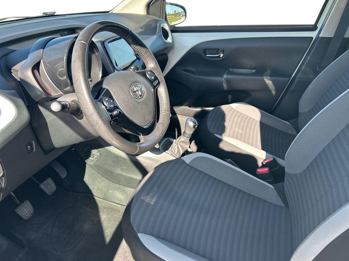 TOYOTA Aygo II 2018 5p - Aygo 5p 1.0 x-business 72cv