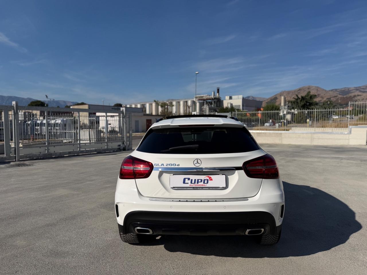 Mercedes-benz GLA 200 d Automatic Premium Night Edition