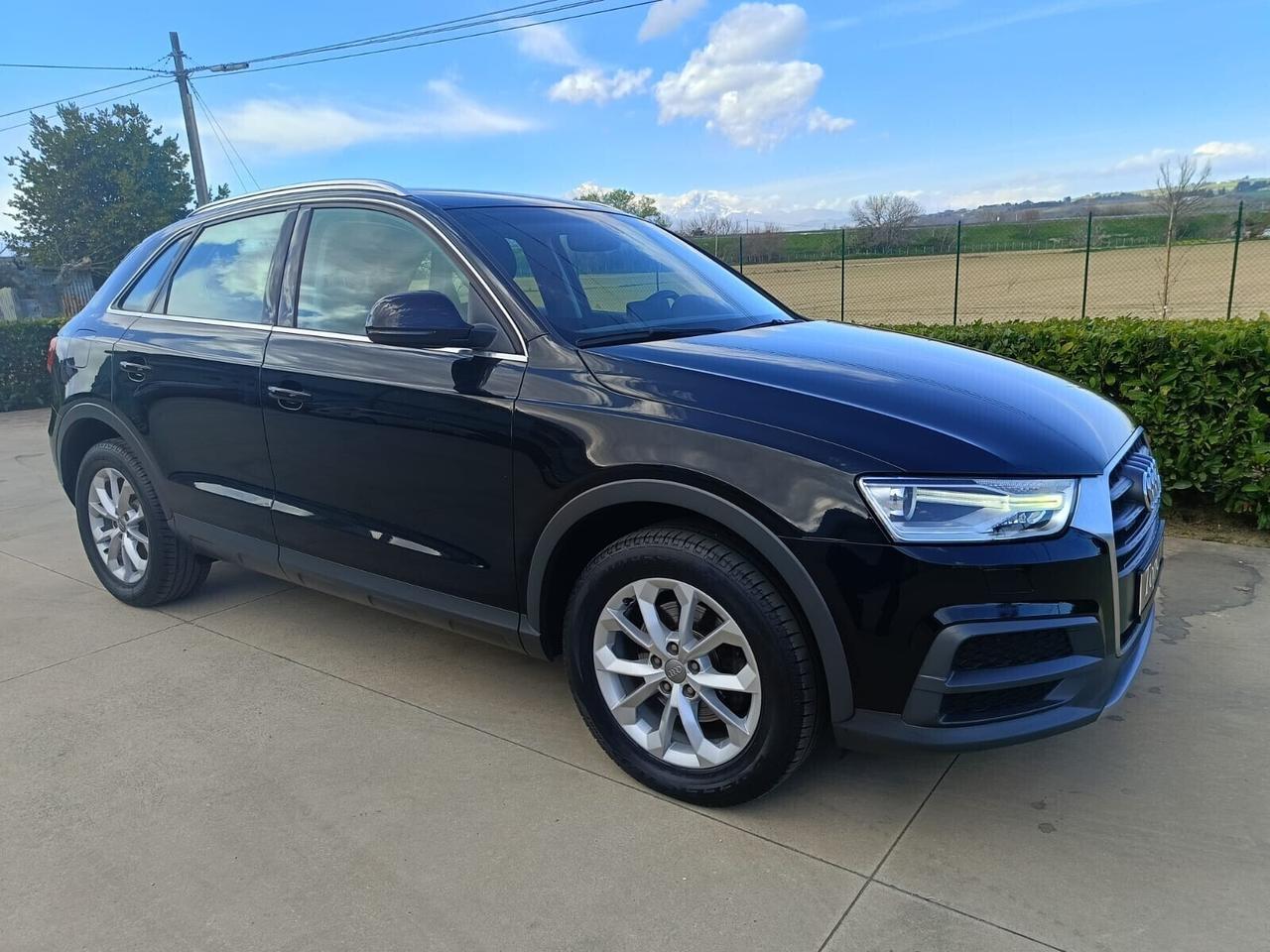 Audi Q3 2.0 TDI 150 CV Business
