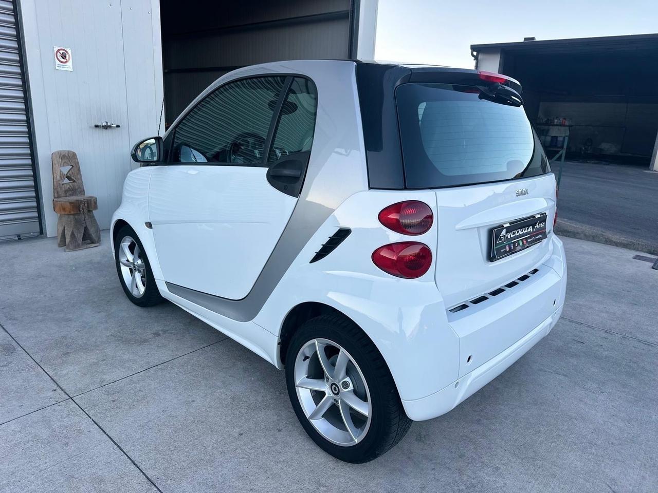 Smart ForTwo 1000 52 kW MHD coupé passion