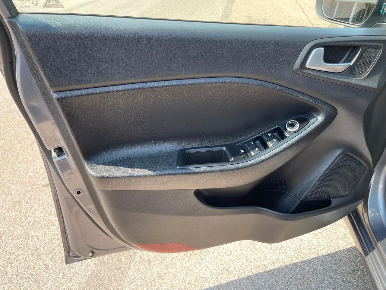 Hyundai i20 1.2 84 CV 5p Style - Neopatentati