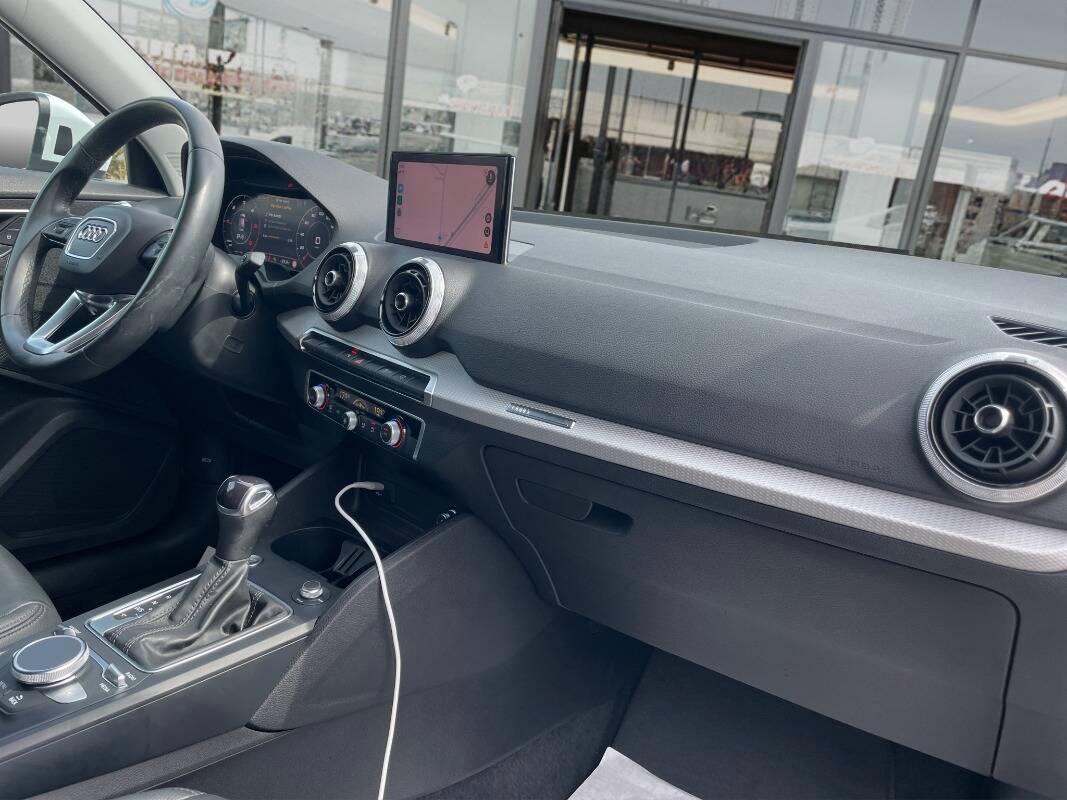 Audi Q2 30 2.0 tdi Admired AUTOMATICA E CARPLAY