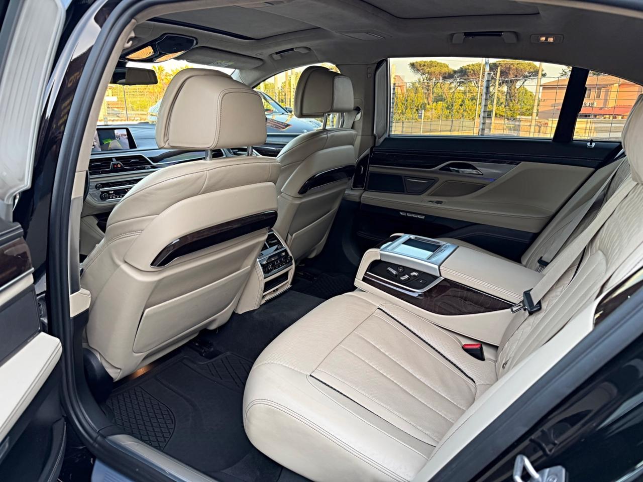 Bmw 750 750d xDrive Long M Sport