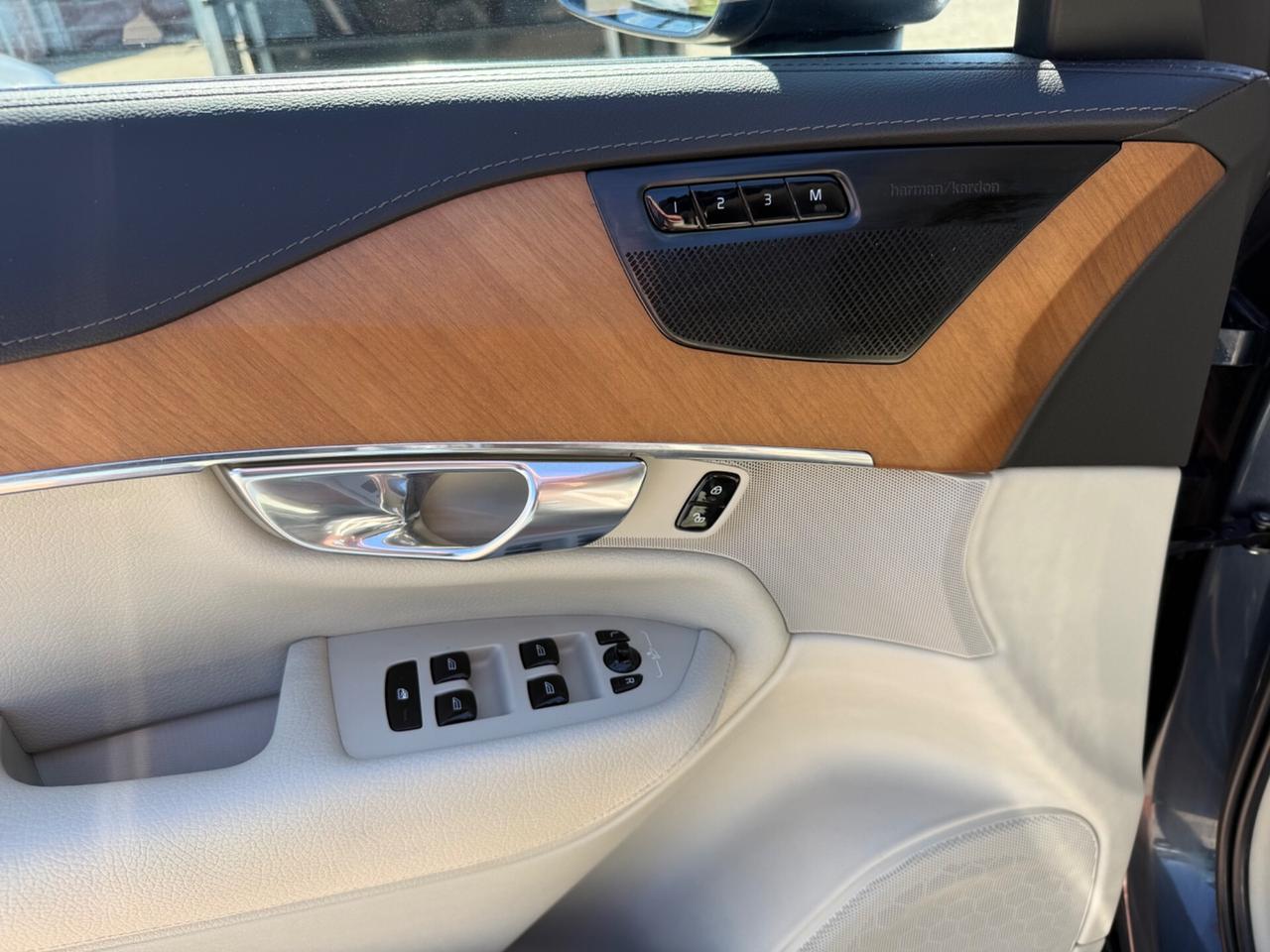 Volvo XC90 B5 (d) AWD automatico 7 posti