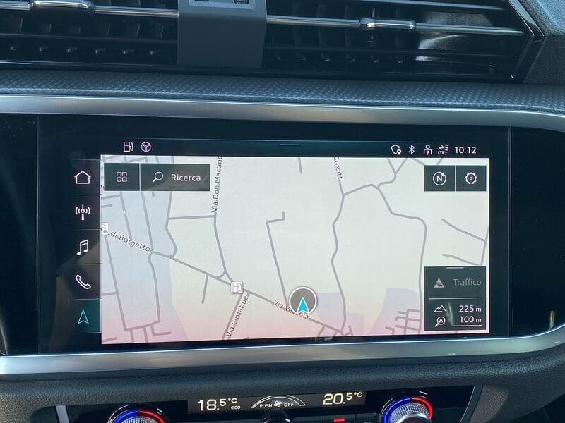 Audi Q3 SPB S line interno ed esterno 2.0 TDI 150CV S-Tronic 35