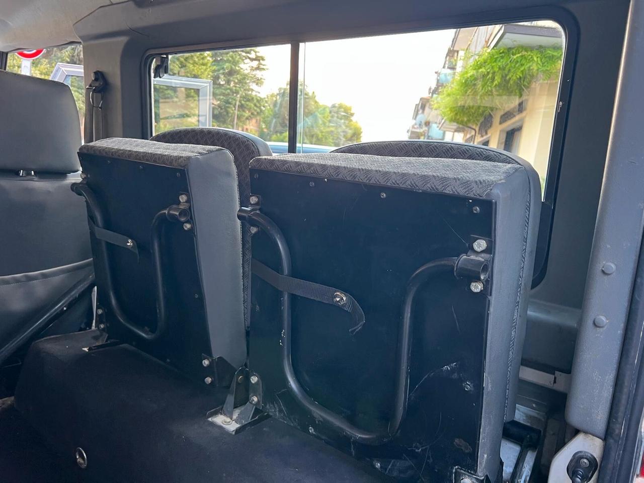 LAND ROVER DEFENDER 90 2.5 Td5 STATION WEGON E 6 posti