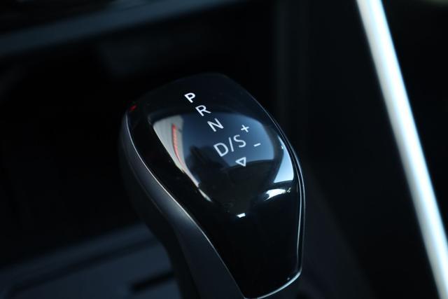 VOLKSWAGEN Polo 1.0 TSI DSG Life