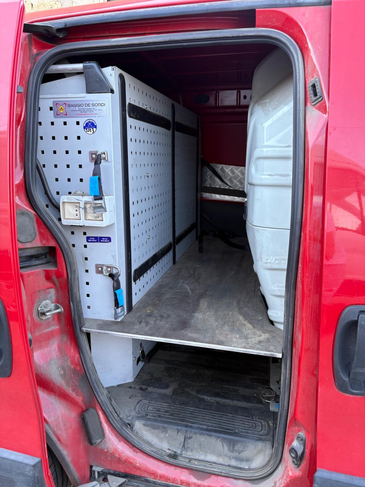 Fiat Fiorino 1.3 MJT 95CV Adventure attrezzato